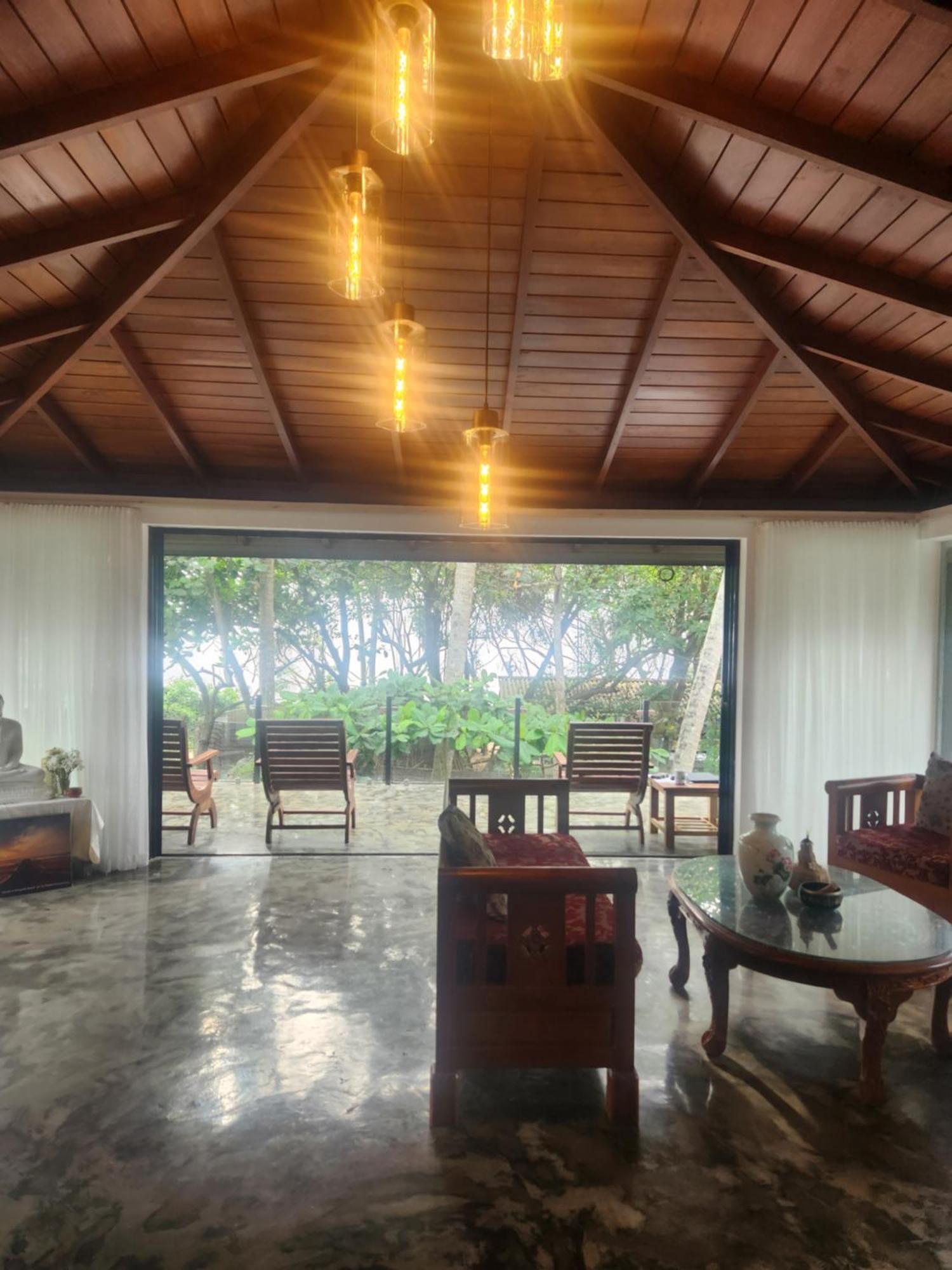 Red Sun Beach Villa Kosgoda Buitenkant foto